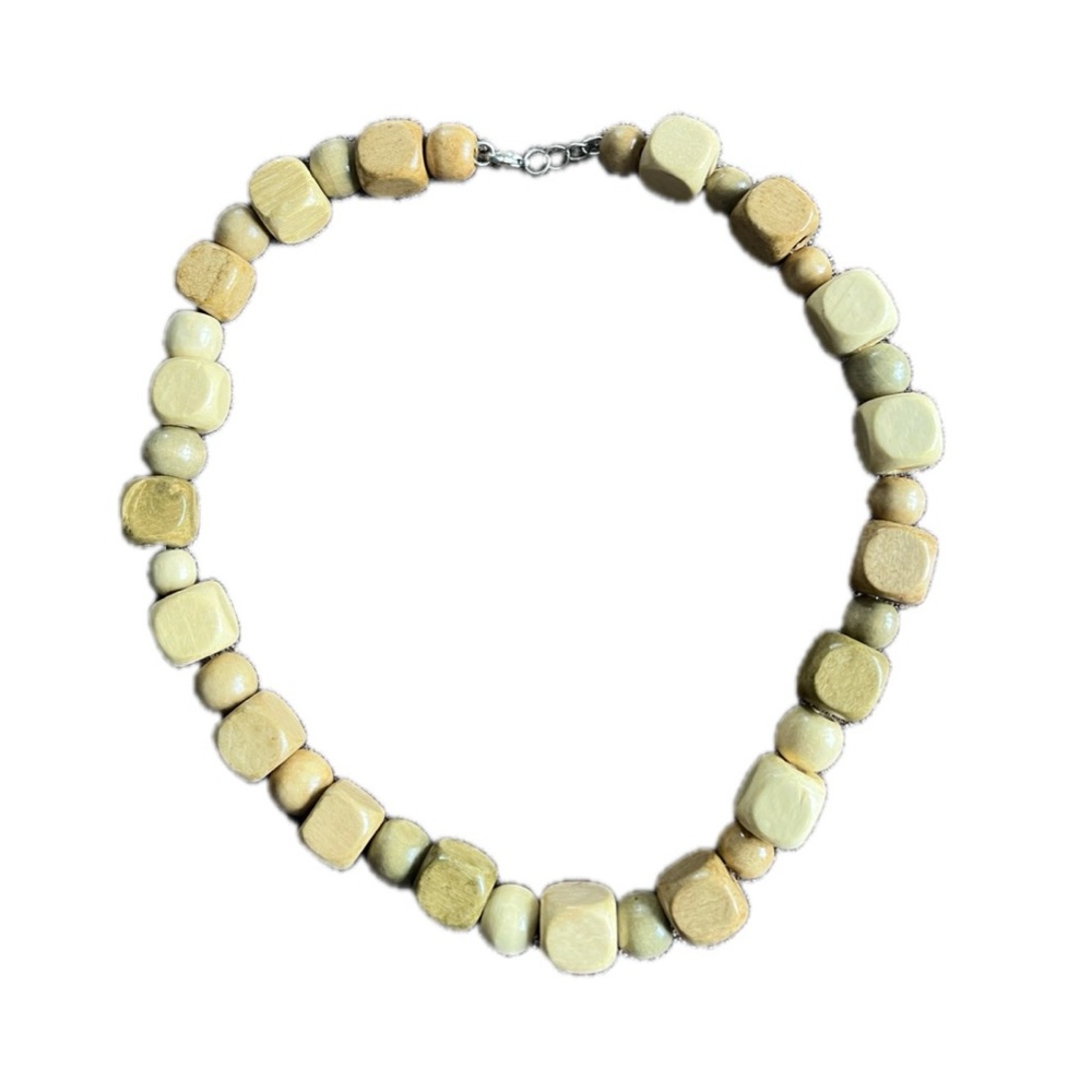 Wooden choker